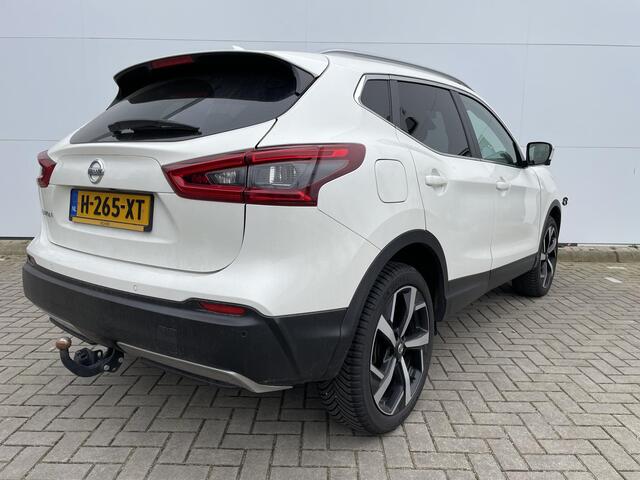 Nissan QASHQAI 1.3 DIG-T Tekna Trekhaak / Parkeersensoren / Navigatie / Voorraam verwarming / Stoelverwarming /