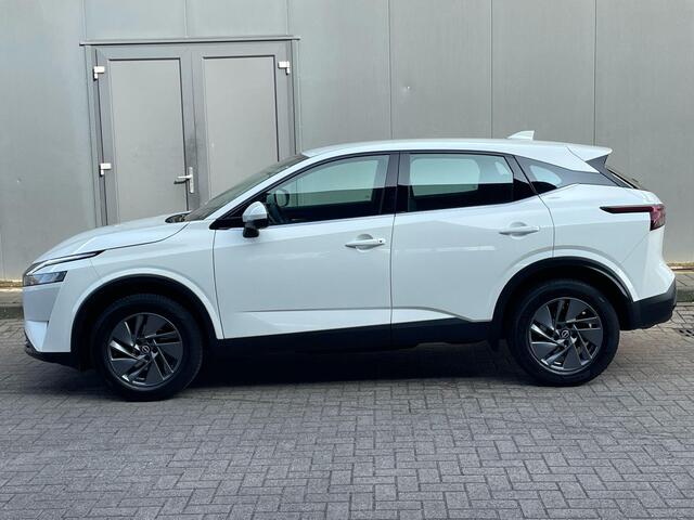 Nissan QASHQAI 1.3 MHEV Xtronic / Voorruitverwarming / Stuurverwarming / Stoelverwarming / Adaptieve Cruise Control / Apple CarPlay / Navigatie / 360 Graden Camera / All Season Banden