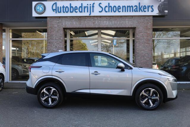 Nissan QASHQAI 1.3 MHEV Xtronic N-Connecta CARPLAY 360-CAMERA RUIT/STUUR/STOELVERWARMING DAB 18"LMV 2xKEYLESS DODEHOEK/VERKEERSBORDDETECTIE ENZ.