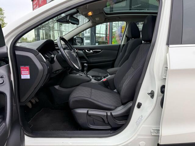 Nissan QASHQAI 1.2 N-Connecta *trekhaak & Panoramadak*