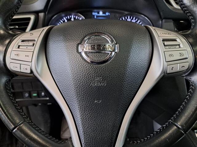 Nissan QASHQAI 1.2 Tekna + LEDER + PANODAK !!