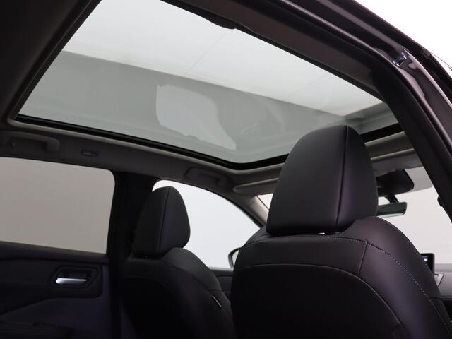 Nissan QASHQAI N-Connecta + Panoramisch glazen dak + Cold Pack Mild-Hybrid 140 | 12.3" TFT digitale cockpit | Audiosysteem met DAB, Apple Carplay & Android Auto, USB-aansluiting, stuurwielbediening en 6 luidsprekers | Blind Spot Warning & Intervention (BSW + BSI)