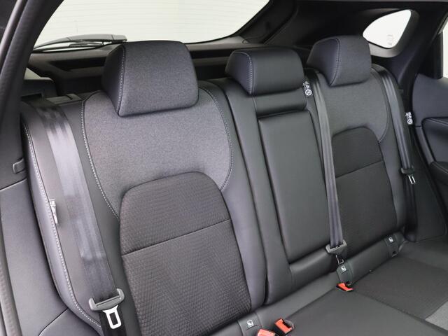 Nissan QASHQAI N-Connecta + Panoramisch glazen dak + Cold Pack Mild-Hybrid 140 | 12.3" TFT digitale cockpit | Audiosysteem met DAB, Apple Carplay & Android Auto, USB-aansluiting, stuurwielbediening en 6 luidsprekers | Blind Spot Warning & Intervention (BSW + BSI)