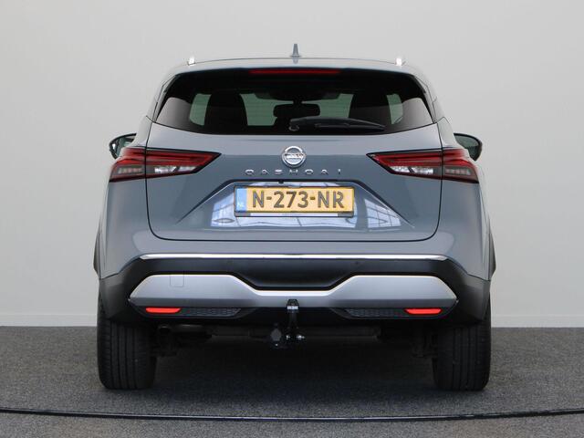 Nissan QASHQAI 140pk MHEV Premiere Edition | All Season Banden | Panoramadak | Rondomzicht camera | Trekhaak |