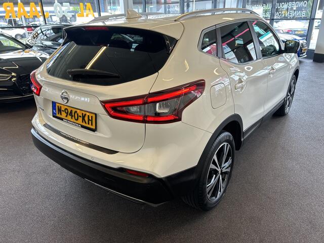 Nissan QASHQAI 1.2 N-Connecta | Panoramadak | Keyless | 360 Camera | Lane assist | Half-Lederen bekleding | Cruise control | Climate control | Stoelverwarming | Navigatie | Elek. inklapbare spiegels