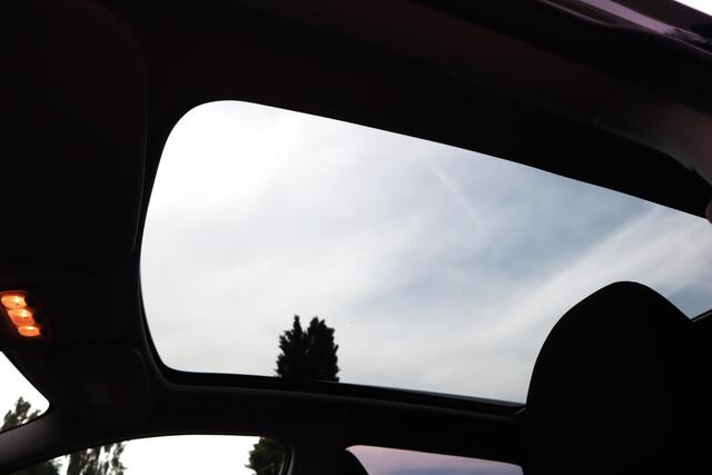 Nissan QASHQAI 1.3 DIG-T Tekna + Automaat Panoramadak 360 graden camera Line assist Etc. Etc.