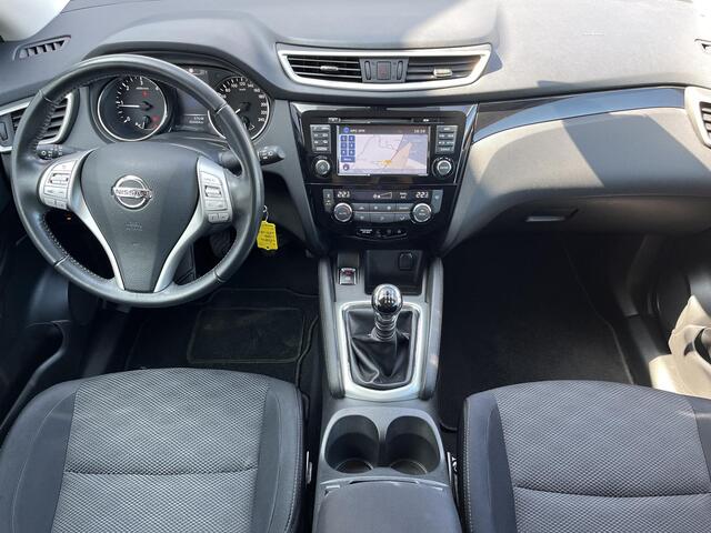Nissan QASHQAI 1.5 dCi Business Edition / Trekhaak (Trekgewicht 1.350kg) / Achteruitrijcamera / Stoelverwarming voor / Navigatie full map / Cruise- en Climate Control / Parkeerksenroren voor en achter / Bluetooth / Radio /