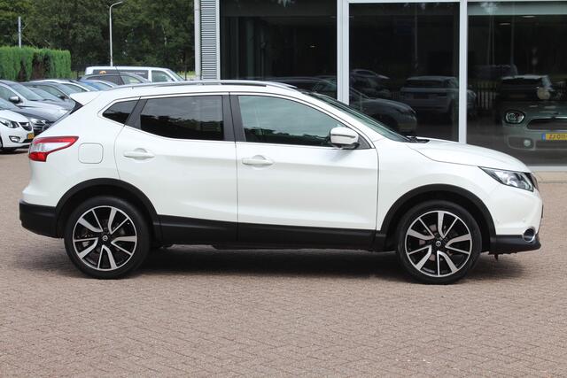 Nissan QASHQAI 1.6 Tekna / Trekhaak / Panoramadak / 360Camera / Leder / Navigatie / Keyless / Dodehoek / Cruise Control / 19'' / Stoelverwarming