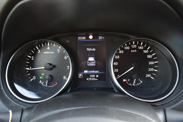 Nissan QASHQAI 1.3 DIG-T Tekna AUT. 43DKM! LEER, ADAPT, TREKHAAK.