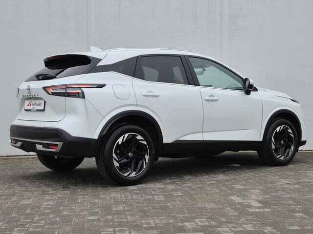 Nissan QASHQAI 1.3 MHEV Xtronic N-Connecta Automaat / HUD / Nieuw model / Facelift / Cold pack / Pack Easy / Elektrische achterklep / Trekgewicht 1800 kg / Stuur- en Stoelverwarming / Rondomzicht camera / Voorruit verwarming /