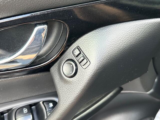 Nissan QASHQAI 1.2 N-Vision Automaat /Panoramadak