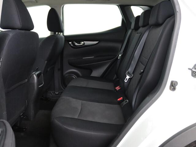 Nissan QASHQAI 1.2 Acenta | Stoelverwarming | Trekhaak | Camera | Navigatie | Climate control | Cruise control | Bluetooth