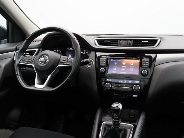 Nissan QASHQAI 1.2 N-Connecta | Panoramisch vast glazen dak | 360 graden camera | Trekhaak | Gescheiden climate control |