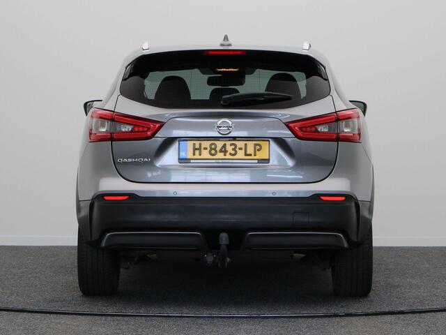 Nissan QASHQAI 1.2 N-Connecta | Panoramisch vast glazen dak | 360 graden camera | Trekhaak | Gescheiden climate control |