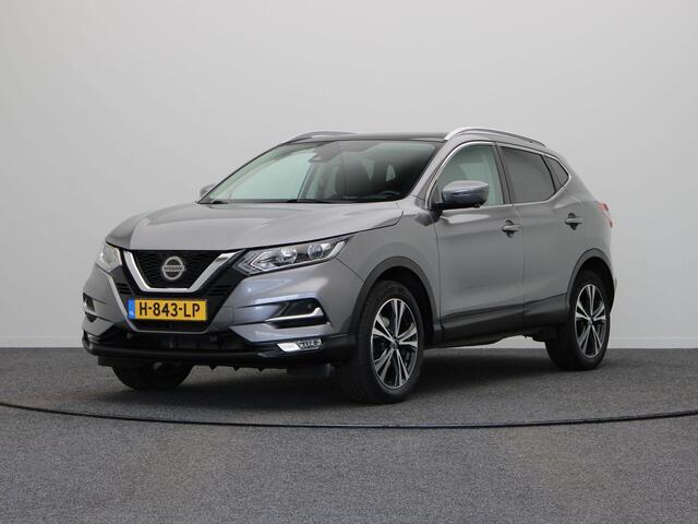 Nissan QASHQAI 1.2 N-Connecta | Panoramisch vast glazen dak | 360 graden camera | Trekhaak | Gescheiden climate control |