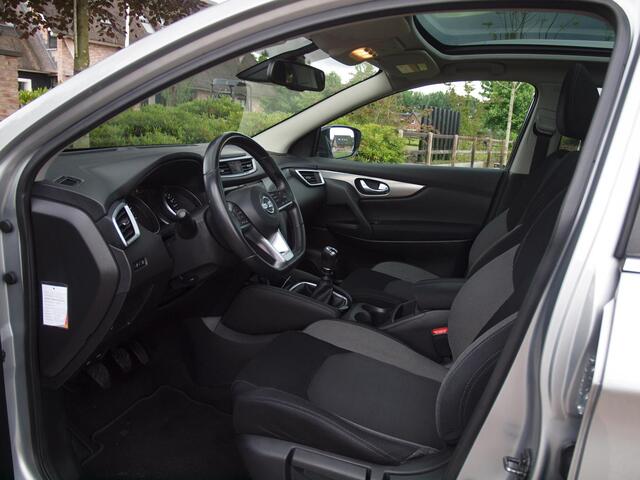 Nissan QASHQAI 1.2 N-Connecta | 360 Camera | DAB | Cruise Control | Trekhaak | Glazen dak |
