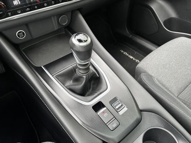 Nissan QASHQAI 1.3 MHEV N-Connecta / Panoramadak / Trekhaak / Aanhangwagen geremd 1400KG