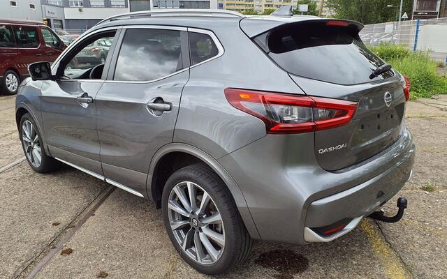 Nissan QASHQAI 1.3 DIG-T Tekna +