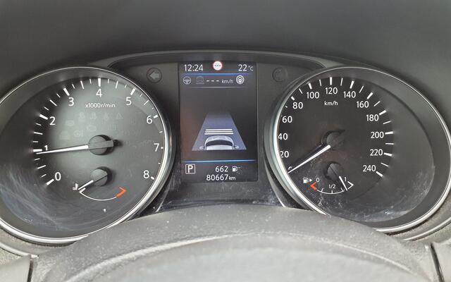 Nissan QASHQAI 1.3 DIG-T Tekna +