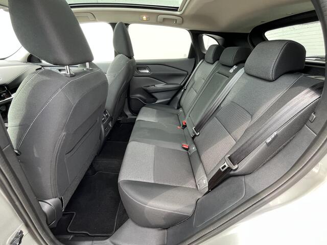 Nissan QASHQAI 1.3 MHEV Xtronic N-Connecta Automaat / Originele NL Auto / Trekhaak (Trekgewicht 1.800kg) / Panorama-dak / 360° Camera / Adaptieve Cruise Control / Apple Carplay & Android Auto / Keyless Entry & Start / Dodehoek Detectie / Climate Control / DAB Radio