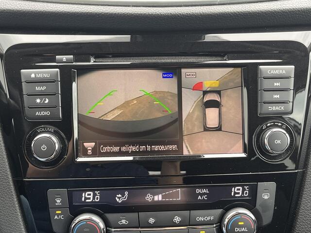 Nissan QASHQAI 1.3 DIG-T N-Connecta / Afneembare Trekhaak (Trekgewicht 1.300kg) / Panorama-dak / 360° Camera / Cruise- en Climate Control / Apple Carplay & Android Auto / Navigatie full map / Keyless Entry & Start /