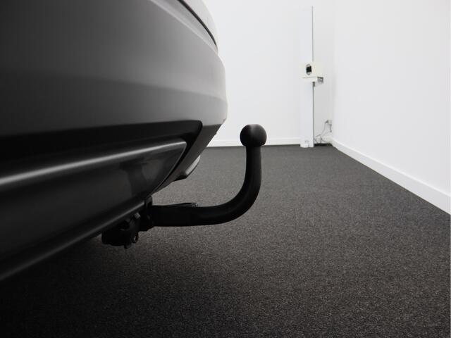 Nissan QASHQAI 1.3 DIG-T Tekna/ automaat/ trekhaak/ compleet!