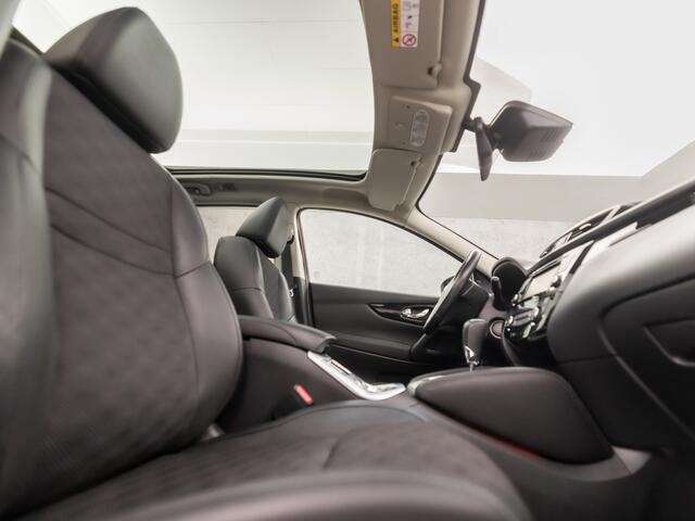 Nissan QASHQAI 1.2 N-Connecta Sport Automaat (PANORAMADAK, NAVIGATIE, 360 CAMERA, LEDER, ELEK SPORTSTOELEN, STOELVERWARMING, GETINT GLAS, CRUISE, NIEUWSTAAT)