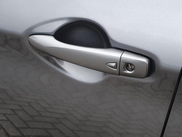 Nissan QASHQAI 1.2 DIG-T Tekna + Glass Roof 360-Camera, PDC V+A, Lederen Bekleding, 19"l.m. velgen