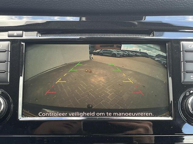 Nissan QASHQAI 1.3 DIG-T Acenta / 100% Dealeronderhouden / Trekhaak (Trekgewicht 1.300kg) / Achteruitrijcamera / Apple Carplay & Android Auto / Verwarmde Voorstoelen en Voorruit / Navigatie full map / Climate- en Cruisecontrol / DAB Radio