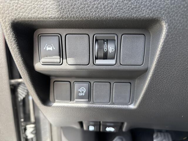 Nissan QASHQAI 1.3 DIG-T N-Connecta | Trekhaak | Navigatie | 360° Camera | Cruise Control | Panoramadak |