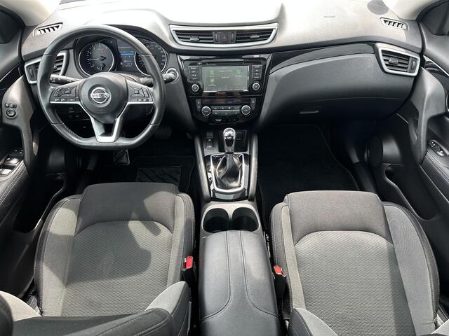 Nissan QASHQAI 1.3 DIG-T Design Edition / Automaat / Navigatie / Stoel verwarming / Achteruitrijcamera / panoramadak /