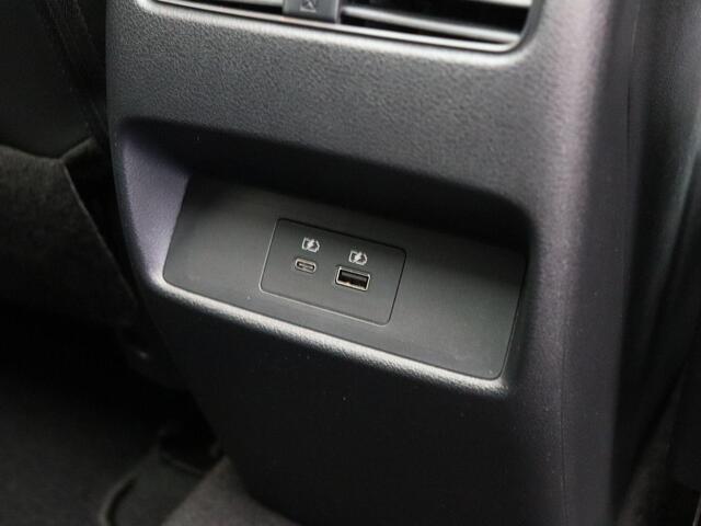 Nissan QASHQAI 158pk MHEV Xtronic Tekna | Stoel, Stuur en Voorruitverwarming | Head-up Display | Glazen Dak | Elektrische Achterklep met Voetsensor |