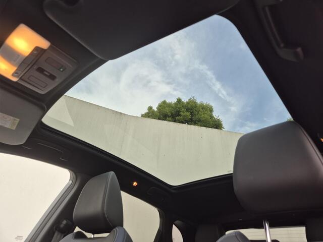 Nissan QASHQAI 1.3 MHEV Xtronic Tekna Automaat / Cold Pack / Design Pack / HUD / Panoramadak / Trekgewicht 1800 kg / Apple Carplay Android Auto / Stuur-, Stoel en Voorruitverwarming / Rondomzicht camera / Elektrische achterklep /