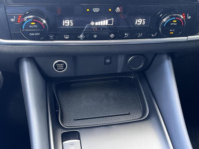 Nissan QASHQAI 1.3 MHEV Xtronic 158 Tekna Plus Automaat / Dealer onderhouden / Panorama dak / Cold Pack / Adapt. CC / Camera 360° / HUD / Navigatie / Apple Carplay Android / 19" LM wielen met All Season banden /