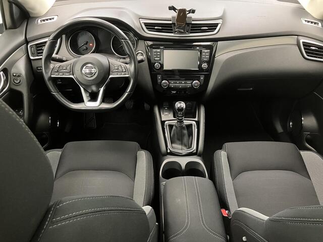 Nissan QASHQAI 1.6 N-Connecta / Panoramadak / Navigatie / 360 Graden Camera / Stoelverwarming / Trekhaak 1500 KG /
