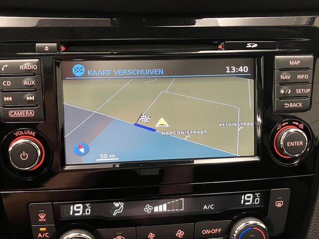 Nissan QASHQAI 1.6 N-Connecta / Panoramadak / Navigatie / 360 Graden Camera / Stoelverwarming / Trekhaak 1500 KG /