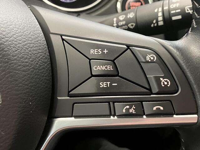 Nissan QASHQAI 1.6 N-Connecta / Panoramadak / Navigatie / 360 Graden Camera / Stoelverwarming / Trekhaak 1500 KG /