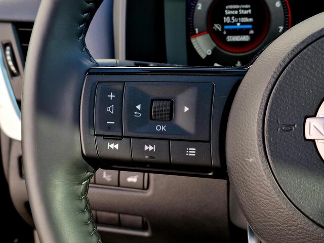 Nissan QASHQAI 1.3 MHEV Tekna / Trekhaak (1400 KG) / Panoramadak / Stoelverwarming / Apple Carplay & Android Auto / Camera