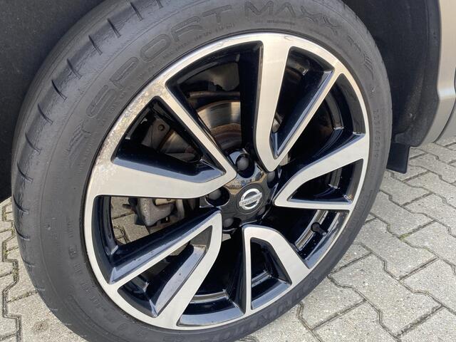 Nissan QASHQAI 1.2 Tekna Panoramadak , Leder/ Stoelverwarming , Trekhaak