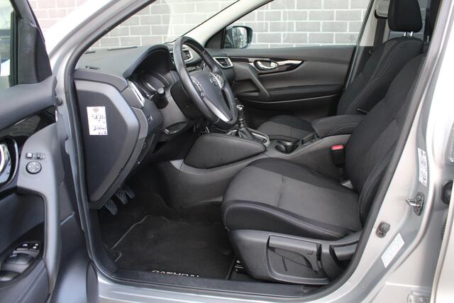 Nissan QASHQAI 1.6 N-Vision / Panoramadak / Camera / Trekhaak