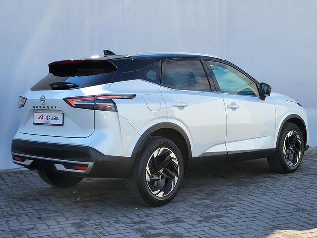 Nissan QASHQAI 1.3 MHEV Xtronic N-Connecta Automaat / HUD / Nieuw Model / Facelift / Design Pack / Cold Pack / Allseason banden / Trekgewicht 1800 kg / Stuur-, Stoel en Voorruitverwarming / Elektrische achterklep /Rondomzicht camera / Adaptief CC /