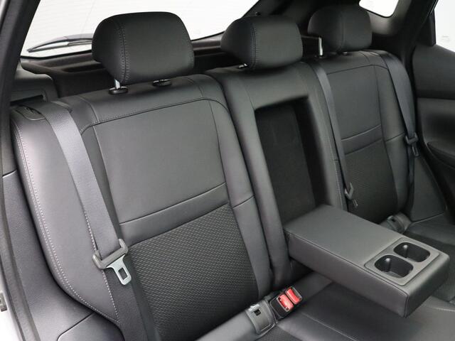 Nissan QASHQAI 1.3 DIG-T Business Edition | Panormadak | Half lederen bekleding | Stoelverwarming | Navigatie | Climate control | Rondomzicht camera |