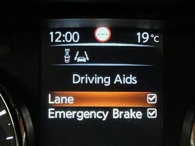 Nissan QASHQAI 1.2 N-Connecta | NAVIGATIE | TREKHAAK | 360 CAMERA | KEYLESS |