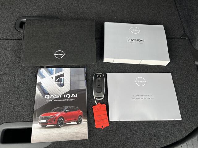 Nissan QASHQAI 1.3 MHEV Xtronic Business Premium / Bose / Cold Pack / Panoramadak / Voorraad