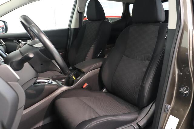 Nissan QASHQAI 1.2 N-Connecta | 360 Camera | Climate control | Stoelverwarming | Navigatie | Trekhaak | All Season | Key-less |