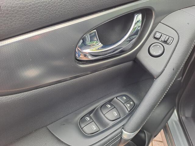 Nissan QASHQAI 1.2 Tekna | Panoramadak | 360 Camera | Stoelverwarming | Navigatie