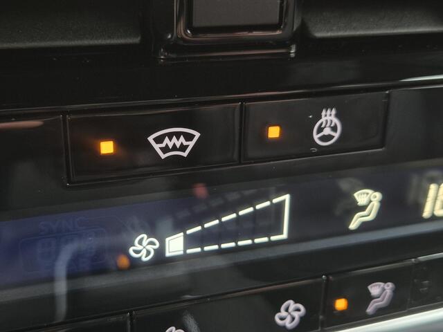 Nissan QASHQAI 1.3 MHEV Xtronic Tekna Black Edition Automaat / Nieuw Model / facelift / Cold pack / HUD / Elektrische achterklep / Stuur-,Stoel en Voorruitverwarming / Rondomzicht camera / Trekgewicht 1800 kg /