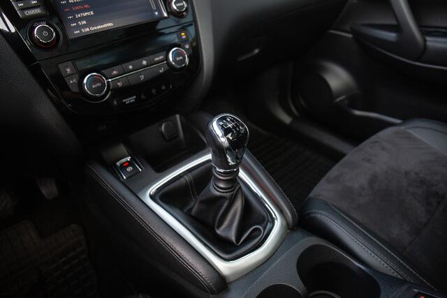 Nissan QASHQAI 1.2 Tekna , Panoramadak, Trekhaak,