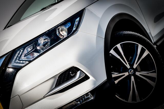 Nissan QASHQAI 1.2 N-Connecta Automaat I 1e Eig. I Dealer Onderh. I Trekhaak | Panoramadak