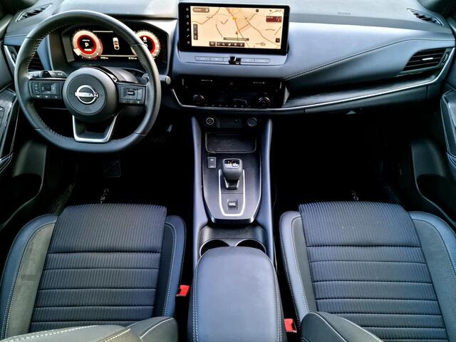 Nissan QASHQAI 1.3 MHEV Tekna / Trekhaak ( 1.400 kg ) / All season banden / Apple carplay / Android auto / Head-up Display / Elektrische kofferbak